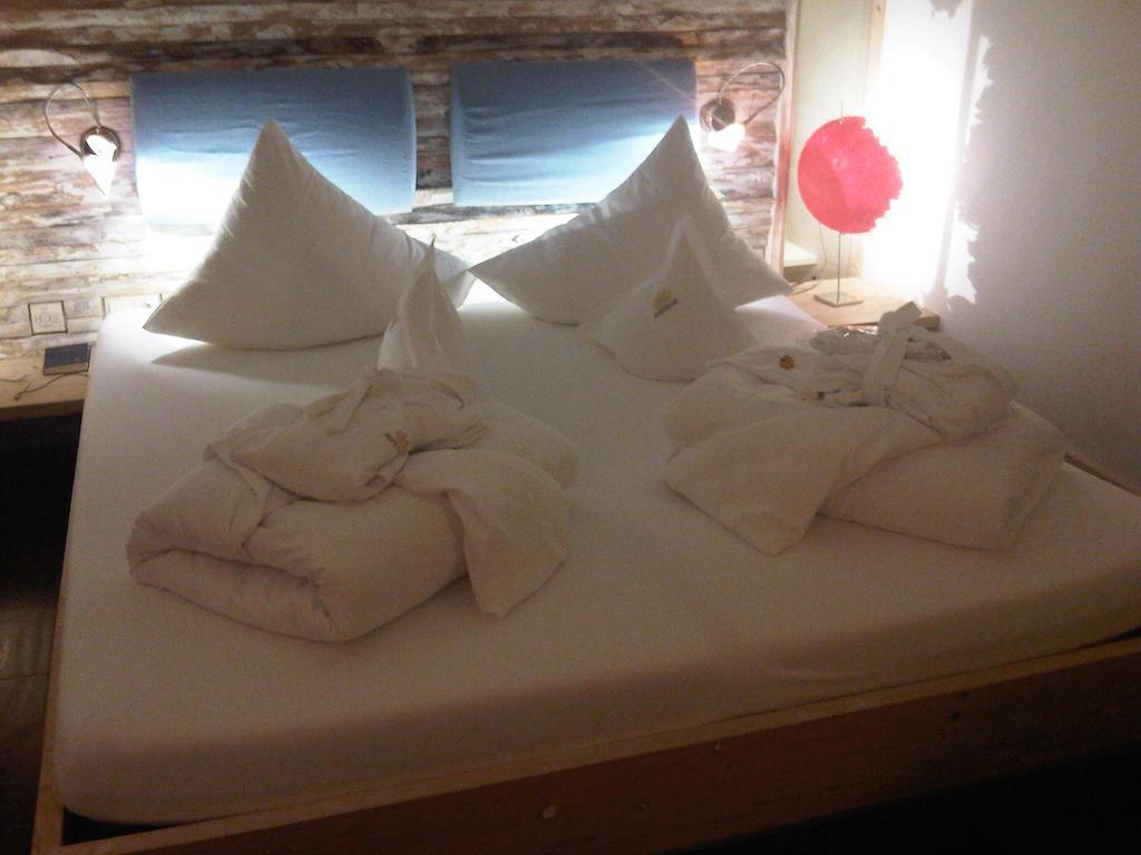 Denis Hotel Abuja Mobushipe Oda fotoğraf